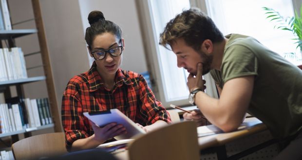 Check How Startups Uses Technology to Fill the Gap Between Students and Colleges in Indian Education System